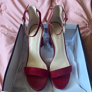 RED NINE WEST HEELS SIZE 10.5 BRAND NEW